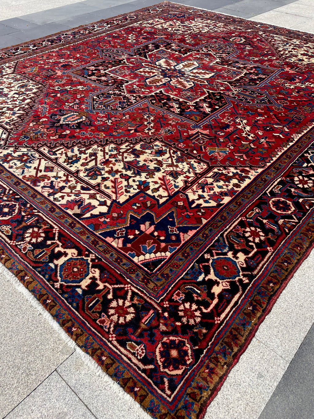Vintage Heriz AreaRug 9.8x11.31 Handwoven Wool High Pile Cozy Tribal Oriental Carpet