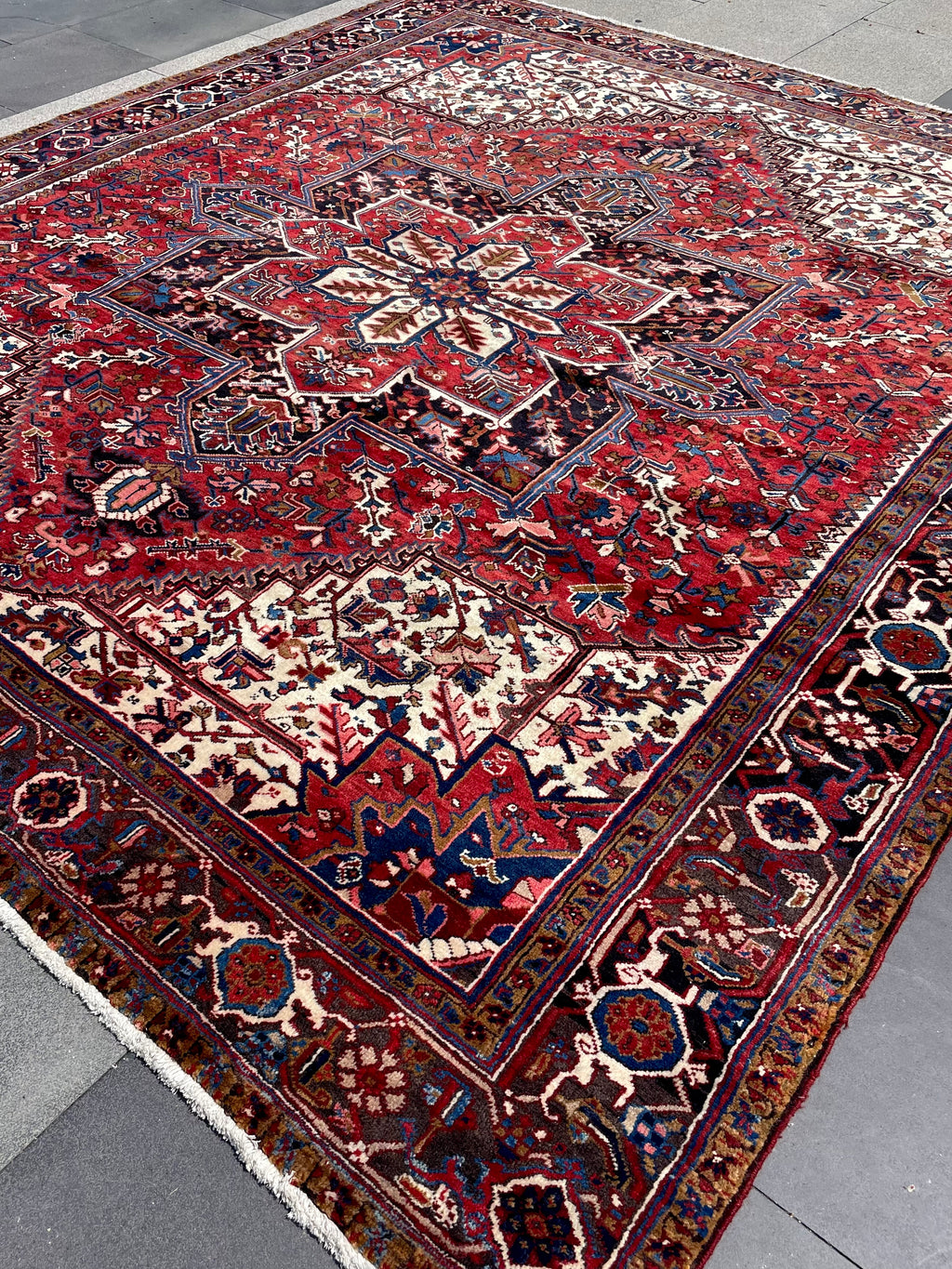 Vintage Heriz AreaRug 9.8x11.31 Handwoven Wool High Pile Cozy Tribal Oriental Carpet