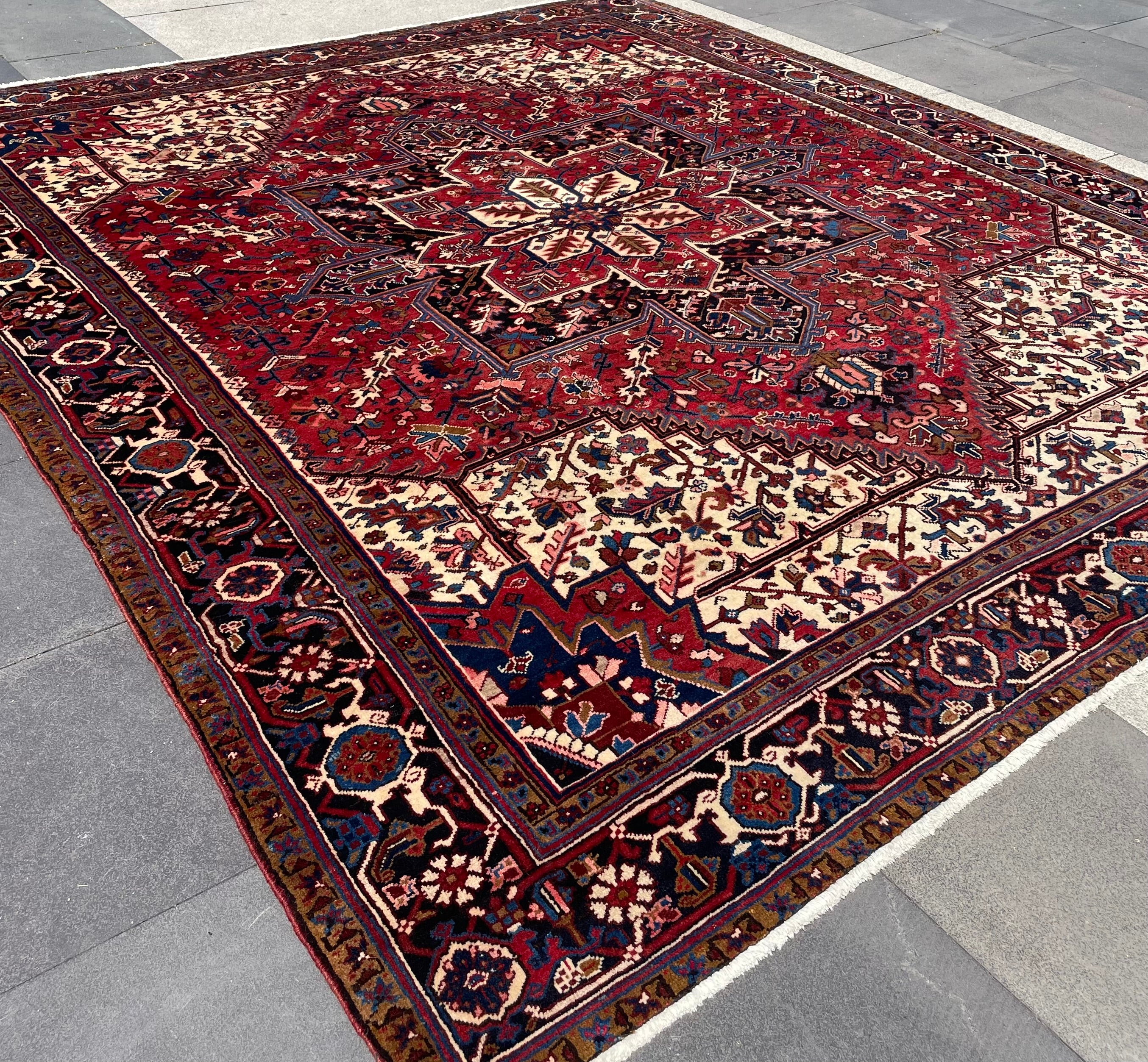 Vintage Heriz AreaRug 9.8x11.31 Handwoven Wool High Pile Cozy Tribal Oriental Carpet