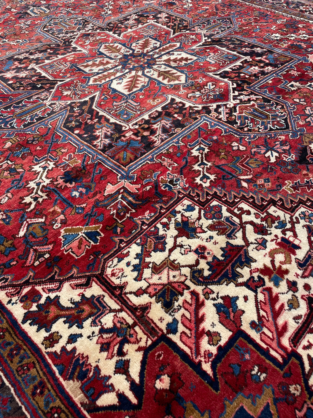Vintage Heriz AreaRug 9.8x11.31 Handwoven Wool High Pile Cozy Tribal Oriental Carpet