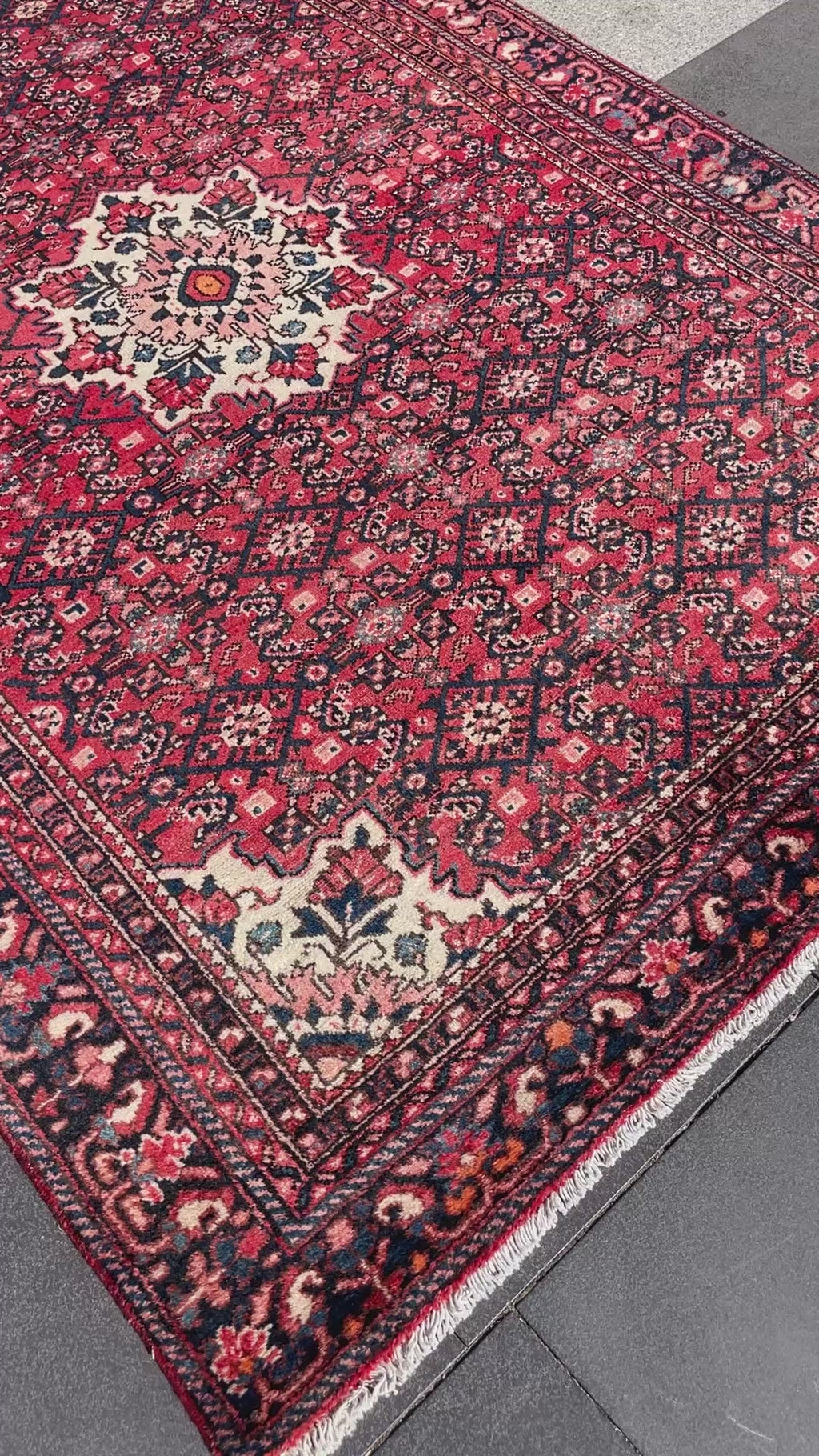 Vintage Area Rug 4.7x6.8 Handwoven Wool Low Pile Tribal