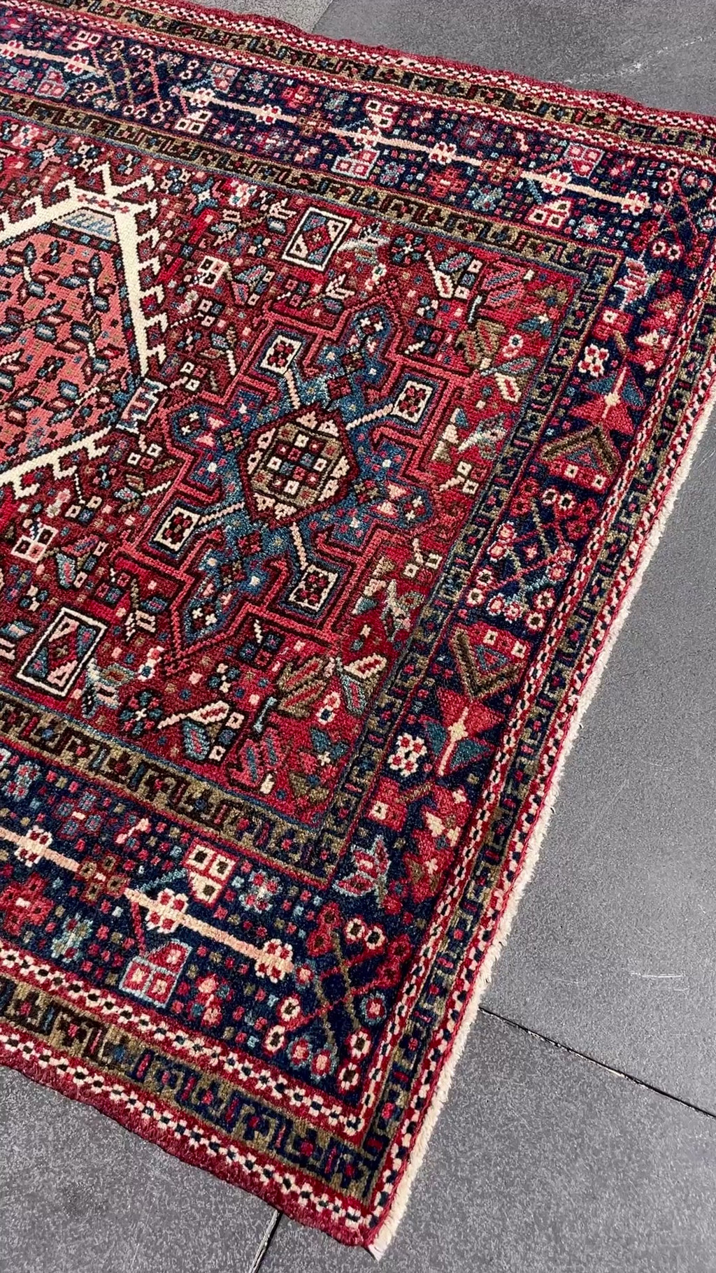 Vintage Turkish Heriz Rug 3.5x4.4 Handwoven Wool Low Pile Rustic Tribal Oriental Carpet Home Decor