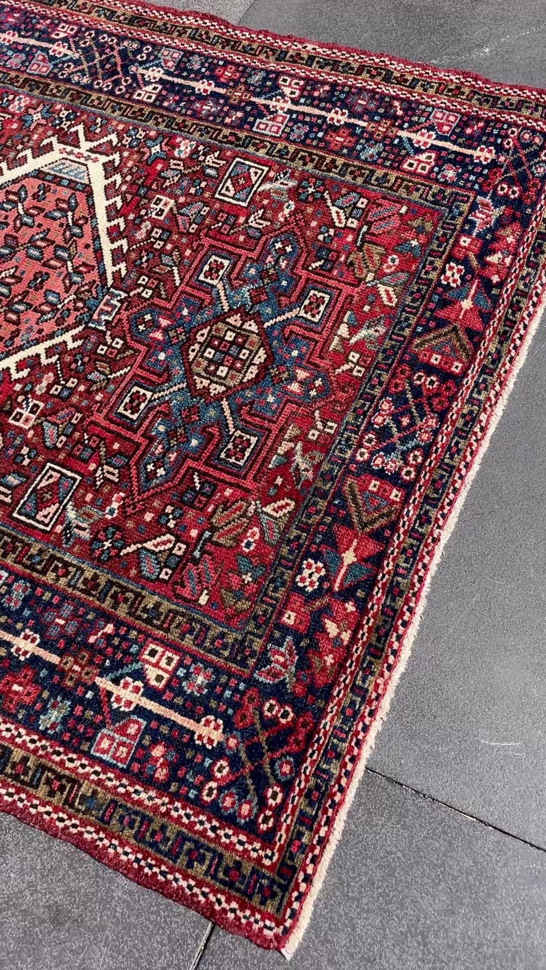 Vintage Turkish Heriz Rug 3.5x4.4 Handwoven Wool Low Pile Rustic Tribal Oriental Carpet Home Decor